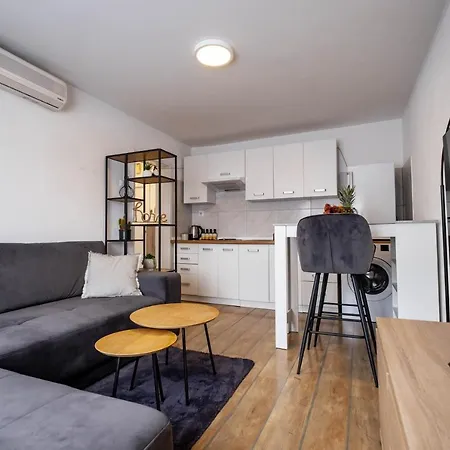 Studio Apartman Bueno Apartment *