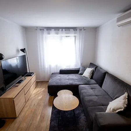 Studio Apartman Bueno Apartment Pula