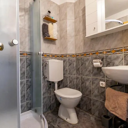 Apartment Studio Apartman Bueno *